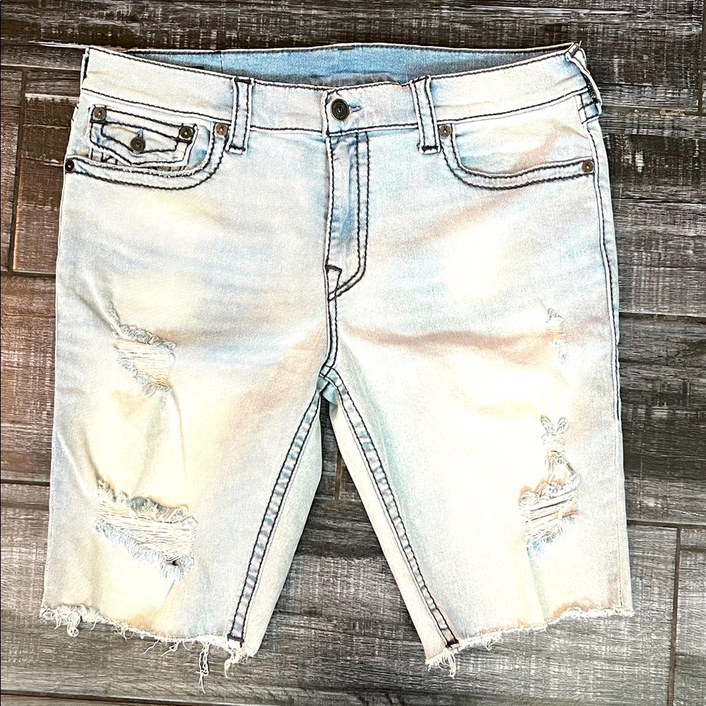 True Religion Jeans Shorts GENO Relaxed Slim Light Washed Distressed EUC